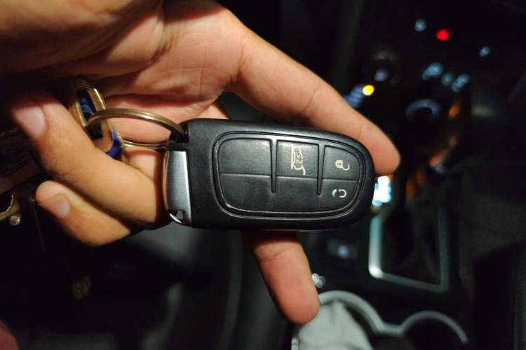 Used Jeep Grand Commander 2022 2.0T Four-Wheel Drive Luxury Edition Vehicle Key
