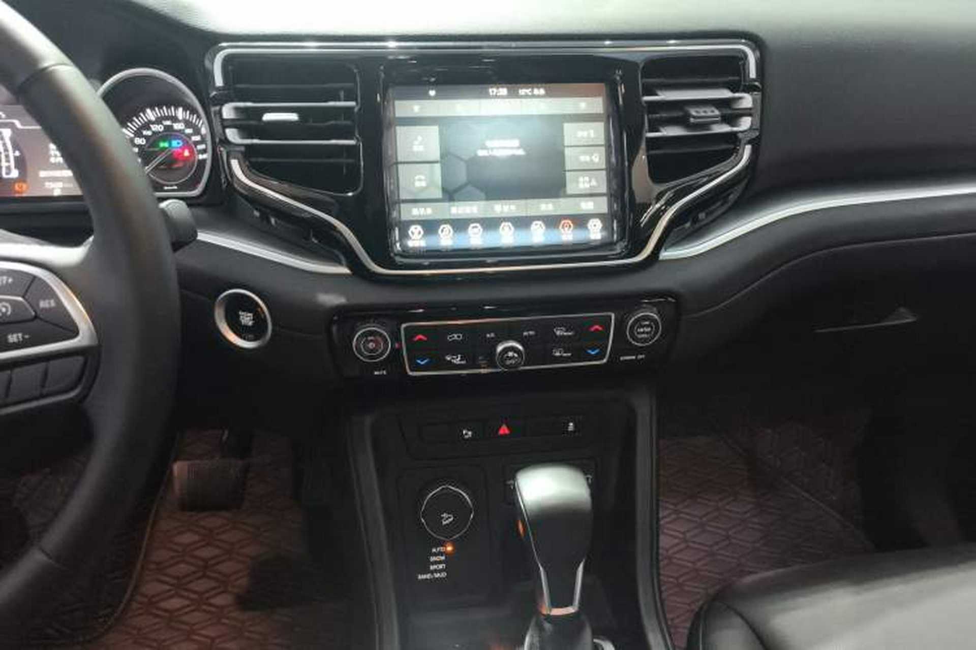 Used Jeep Grand Commander 2022 2.0T Four-Wheel Drive Luxury Edition Audio And AC Panel