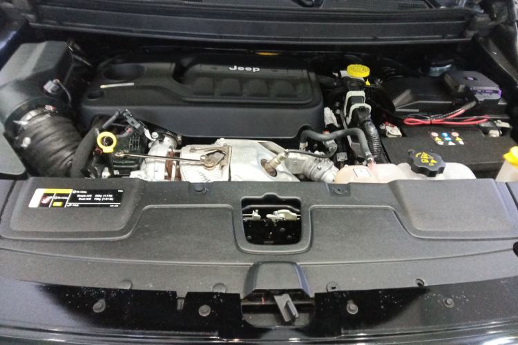 Used Jeep Grand Commander 2022 2.0T Four-Wheel Drive Luxury Edition Engine Bay