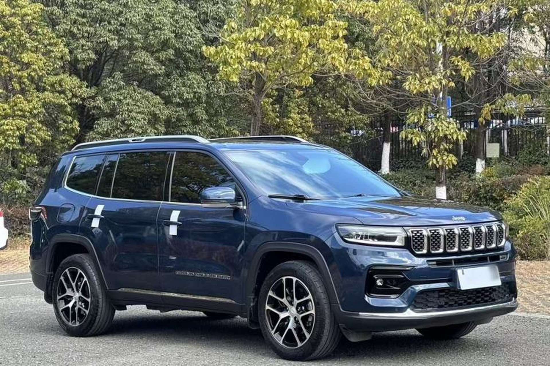 Used Jeep Grand Commander 2022 2.0T Four-Wheel Drive Luxury Edition Exterior 3