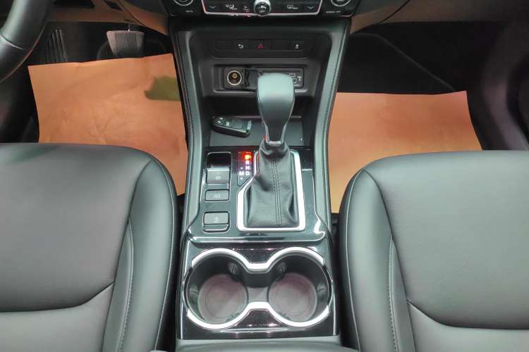 Used Jeep Grand Commander 2022 2.0T Two-Wheel Drive Elite Version Gear Lever