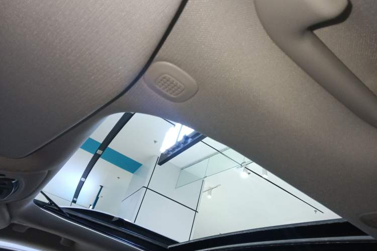 Used Jeep Grand Commander 2022 2.0T Four-Wheel Drive Luxury Edition Headliner