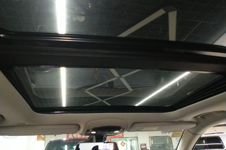 Used Jeep Grand Commander 2022 2.0T Two-Wheel Drive Luxury Version Headliner