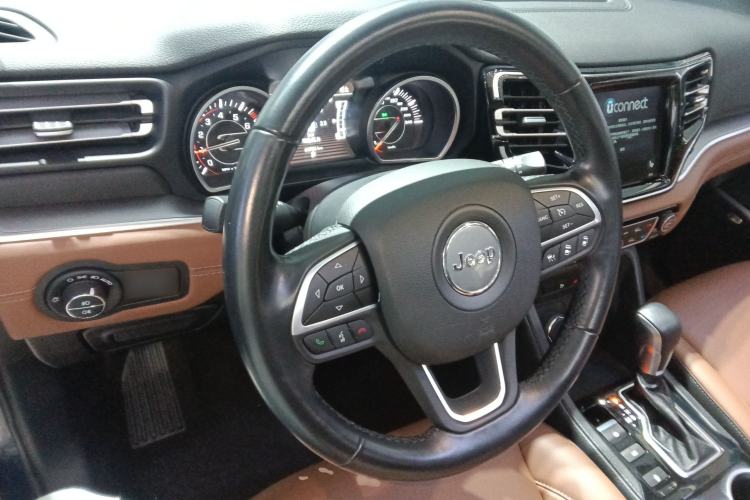 Used Jeep Grand Commander 2022 2.0T Four-Wheel Drive Luxury Edition Interior 2