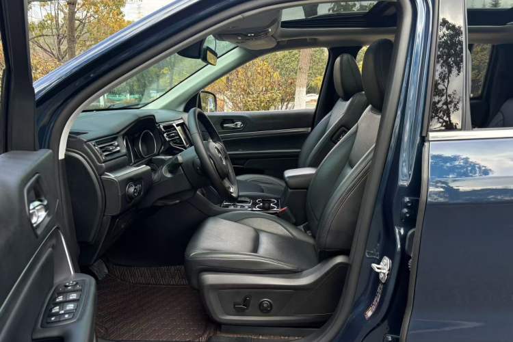 Used Jeep Grand Commander 2022 2.0T Four-Wheel Drive Luxury Edition Interior 5