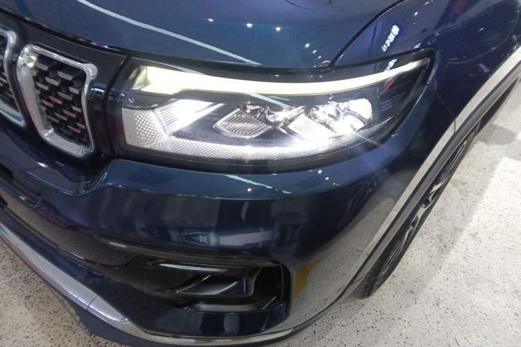 Used Jeep Grand Commander 2022 2.0T Four-Wheel Drive Luxury Edition Left Front Headlight