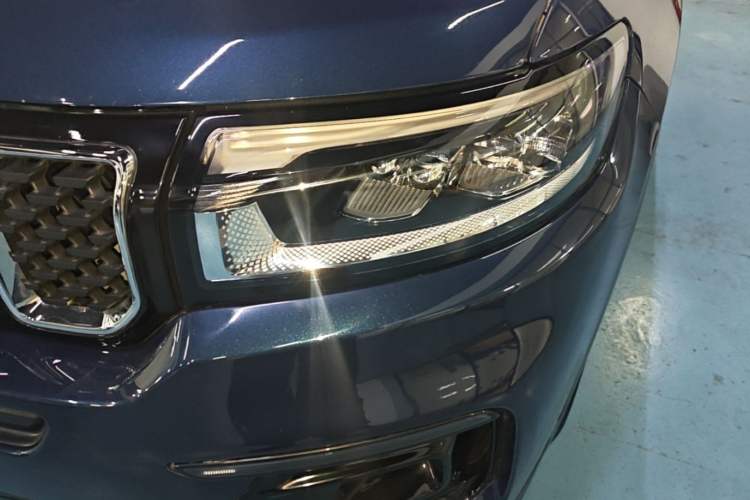 Used Jeep Grand Commander 2022 2.0T Two-Wheel Drive Elite Version Left Front Headlight