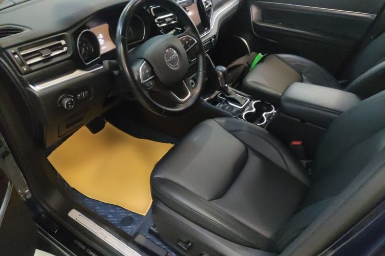 Used Jeep Grand Commander 2022 2.0T Two-Wheel Drive Luxury Version Left Front Seat