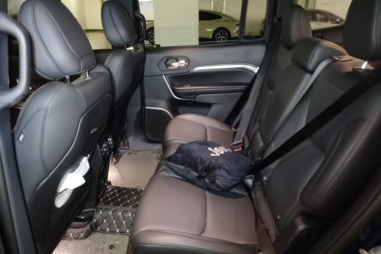 Used Jeep Grand Commander 2022 2.0T Two-Wheel Drive Elite Version Left Rear Seat