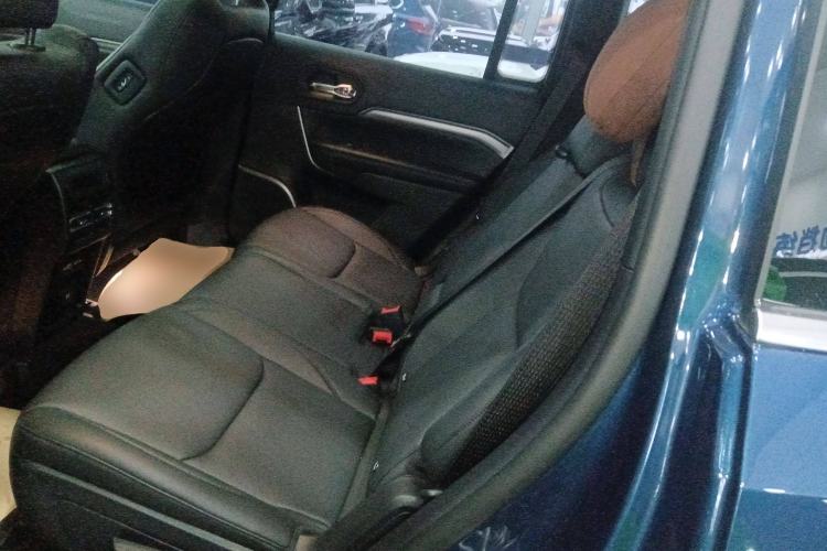 Used Jeep Grand Commander 2022 2.0T Two-Wheel Drive Elite Version Left Rear Seat