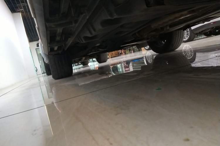 Used Jeep Grand Commander 2022 2.0T Two-Wheel Drive Luxury Version Left Side Sill