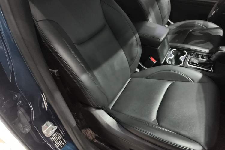Used Jeep Grand Commander 2022 2.0T Four-Wheel Drive Luxury Edition Right Front Seat