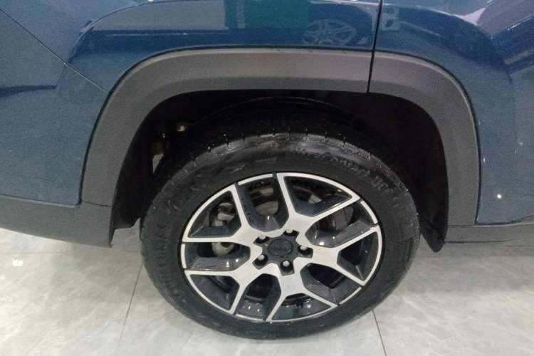 Used Jeep Grand Commander 2022 2.0T Two-Wheel Drive Elite Version Right Rear Wheel Hub