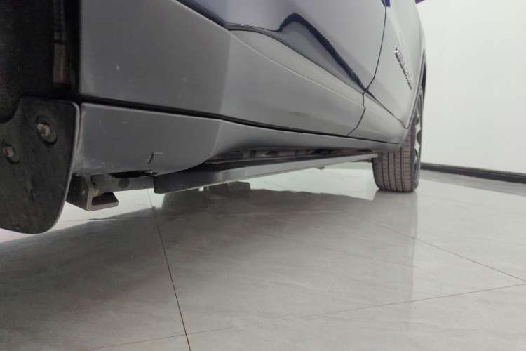 Used Jeep Grand Commander 2022 2.0T Two-Wheel Drive Elite Version Right Side Sill