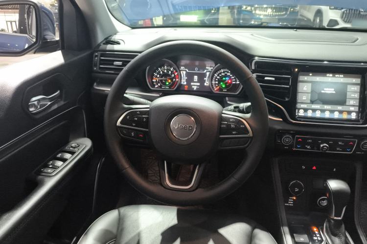 Used Jeep Grand Commander 2022 2.0T Four-Wheel Drive Luxury Edition Steering Wheel