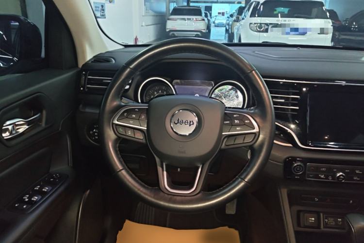 Used Jeep Grand Commander 2022 2.0T Two-Wheel Drive Elite Version Steering Wheel