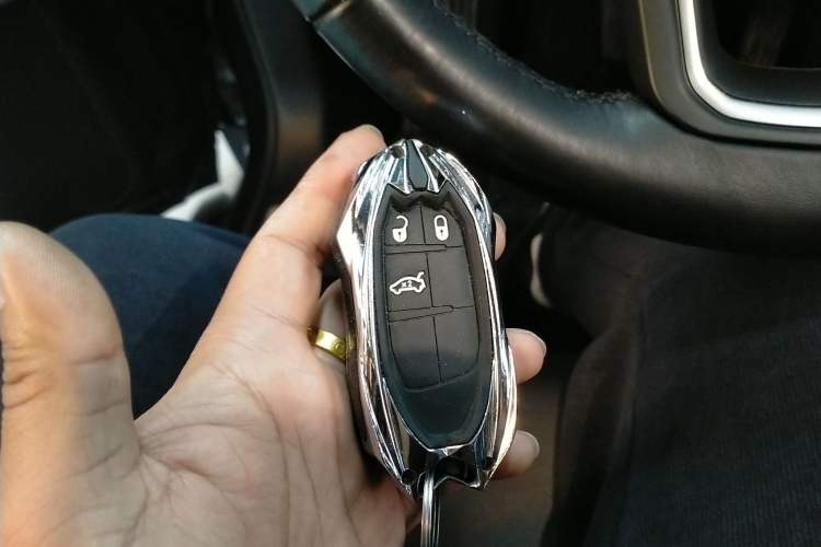 Used Jeep Grand Commander 2022 2.0T Two-Wheel Drive Luxury Version Vehicle Key