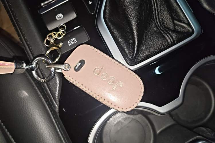 Used Jeep Grand Commander 2022 2.0T Two-Wheel Drive Elite Version Vehicle Key