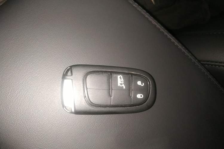 Used Jeep Grand Commander 2022 2.0T Two-Wheel Drive Luxury Version Vehicle Key