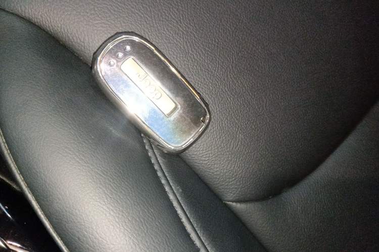 Used Jeep Grand Commander 2022 2.0T Two-Wheel Drive Elite Version Vehicle Key