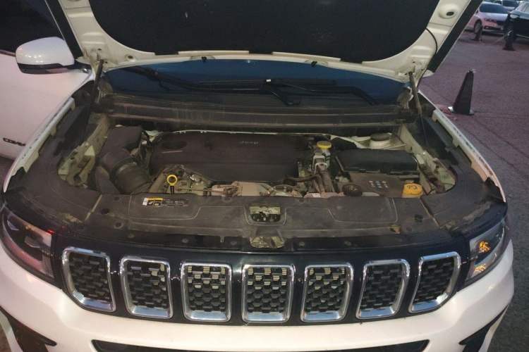 Used Jeep Grand Commander 2022 2.0T Four-Wheel Drive Luxury Edition Engine Bay