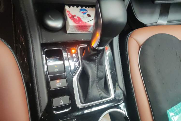 Used Jeep Grand Commander 2022 2.0T Two-Wheel Drive Luxury Version Gear Lever