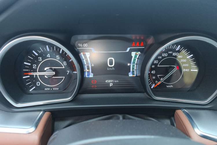 Used Jeep Grand Commander 2022 2.0T Four-Wheel Drive Luxury Edition Instrument Cluster