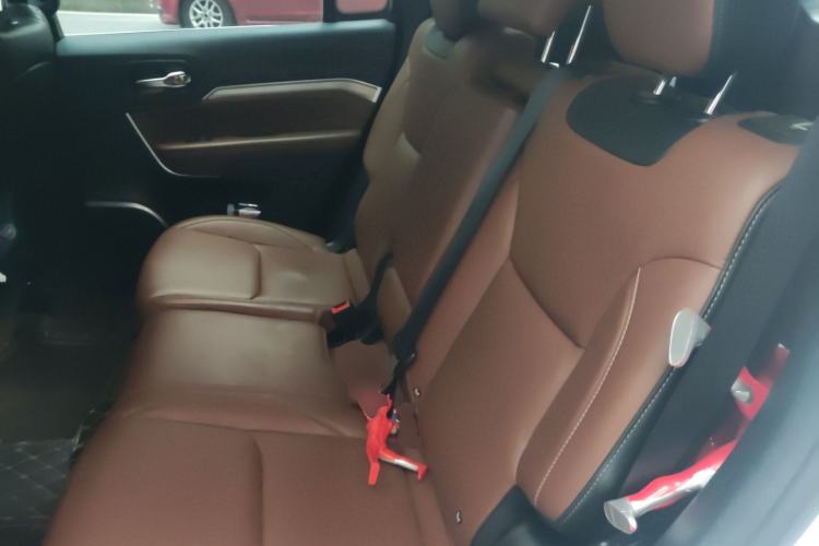 Used Jeep Grand Commander 2022 2.0T Two-Wheel Drive Luxury Version Left Rear Seat
