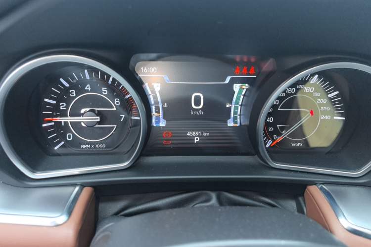 Used Jeep Grand Commander 2022 2.0T Four-Wheel Drive Luxury Edition Odometer Close Up