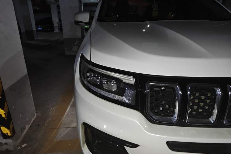 Used Jeep Grand Commander 2022 2.0T Two-Wheel Drive Elite Version Right Front Headlight