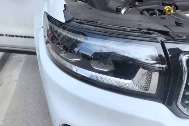 Used Jeep Grand Commander 2022 2.0T Four-Wheel Drive Luxury Edition Right Front Headlight