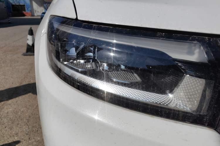 Used Jeep Grand Commander 2022 2.0T Four-Wheel Drive Luxury Edition Right Front Headlight