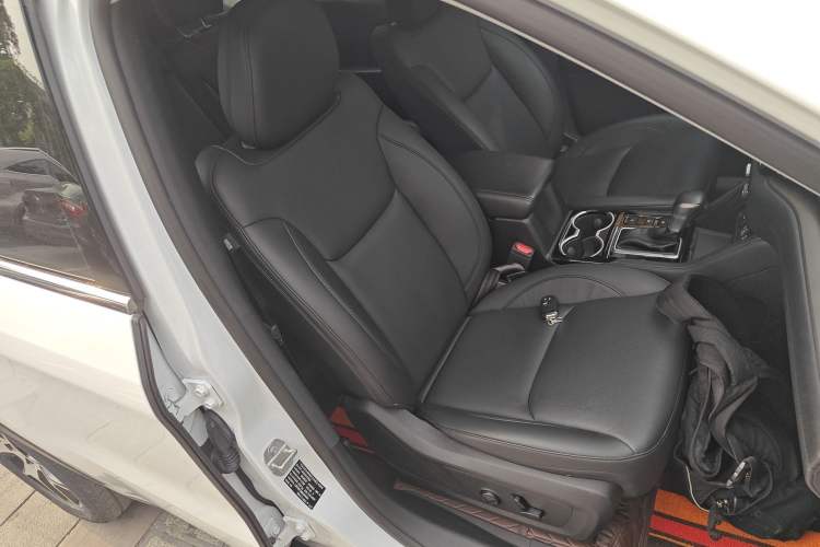 Used Jeep Grand Commander 2022 2.0T Two-Wheel Drive Elite Version Right Front Seat
