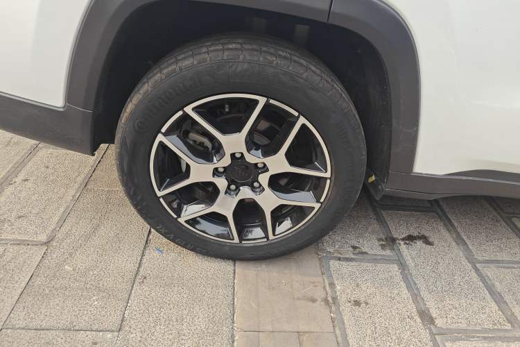 Used Jeep Grand Commander 2022 2.0T Two-Wheel Drive Elite Version Right Rear Wheel Hub