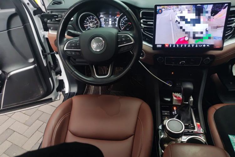 Used Jeep Grand Commander 2022 2.0T Two-Wheel Drive Luxury Version Steering Wheel