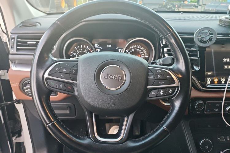 Used Jeep Grand Commander 2022 2.0T Four-Wheel Drive Luxury Edition Steering Wheel