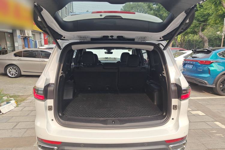 Used Jeep Grand Commander 2022 2.0T Two-Wheel Drive Elite Version Trunk