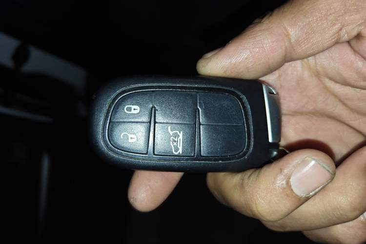 Used Jeep Grand Commander 2022 2.0T Two-Wheel Drive Elite Version Vehicle Key