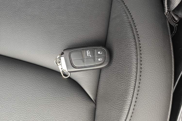 Used Jeep Grand Commander 2022 2.0T Two-Wheel Drive Elite Version Vehicle Key