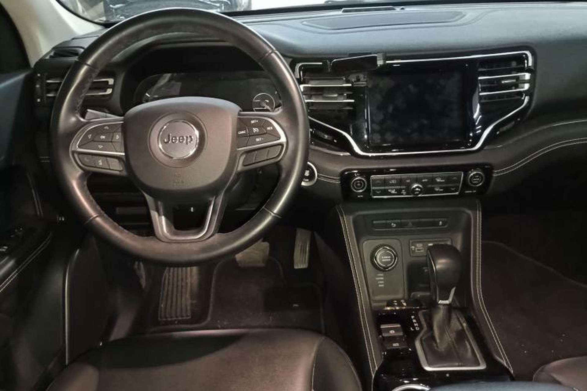 Used Jeep Grand Commander PHEV 2020 2.0T Plug-in Hybrid Leading Edition Interior 2