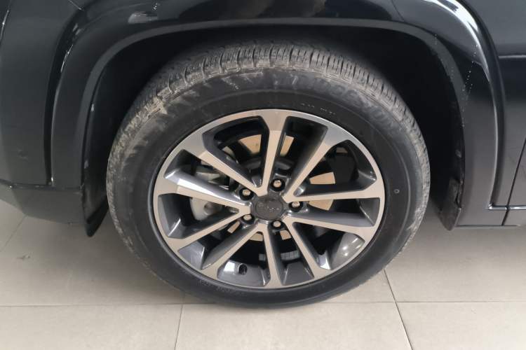 Used Jeep Grand Commander PHEV 2020 2.0T Plug-in Hybrid Elite Edition + Autonomous Driving Smart Package Left Front Wheel Hub