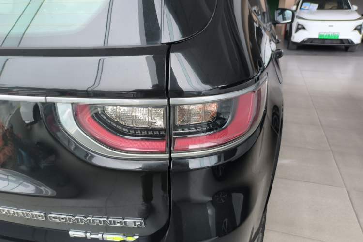 Used Jeep Grand Commander PHEV 2020 2.0T Plug-in Hybrid Elite Edition + Autonomous Driving Smart Package Right Rear Taillight