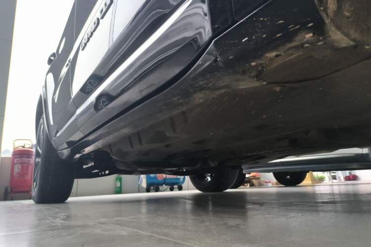 Used Jeep Grand Commander PHEV 2020 2.0T Plug-in Hybrid Elite Edition + Autonomous Driving Smart Package Right Side Sill