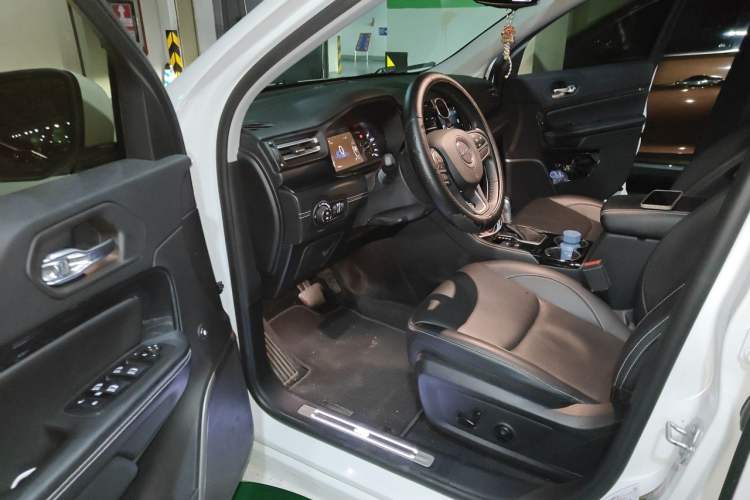 Used Jeep Grand Commander PHEV 2020 2.0T Plug-in Hybrid Leading Edition Driver Seat
