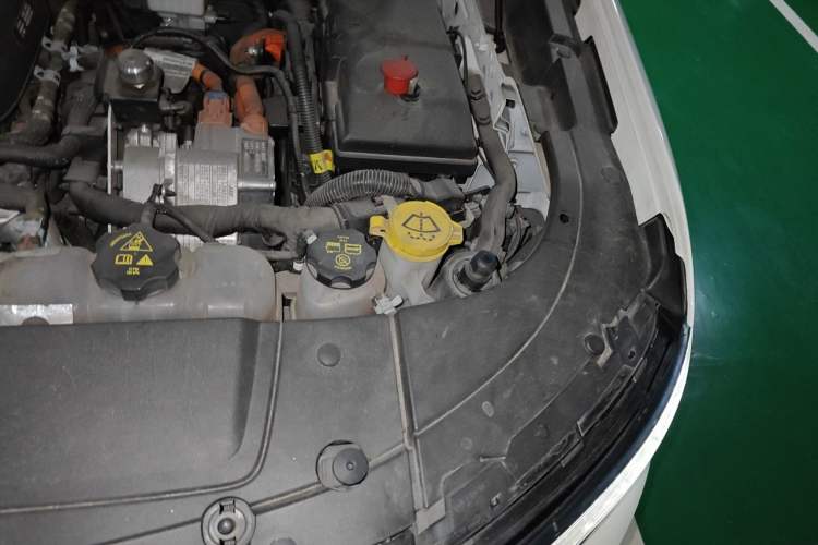 Used Jeep Grand Commander PHEV 2020 2.0T Plug-in Hybrid Leading Edition Engine Bay Left