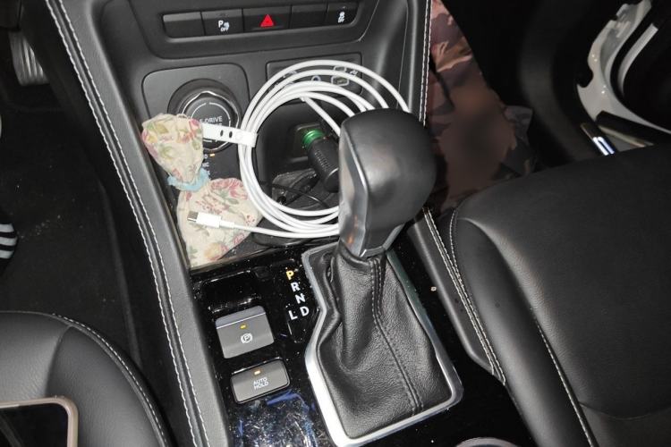 Used Jeep Grand Commander PHEV 2020 2.0T Plug-in Hybrid Leading Edition Gear Lever