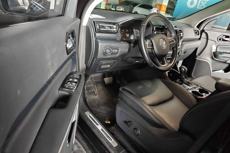 Used Jeep Grand Commander PHEV 2022 2.0T Plug-in Hybrid Version Driver Seat