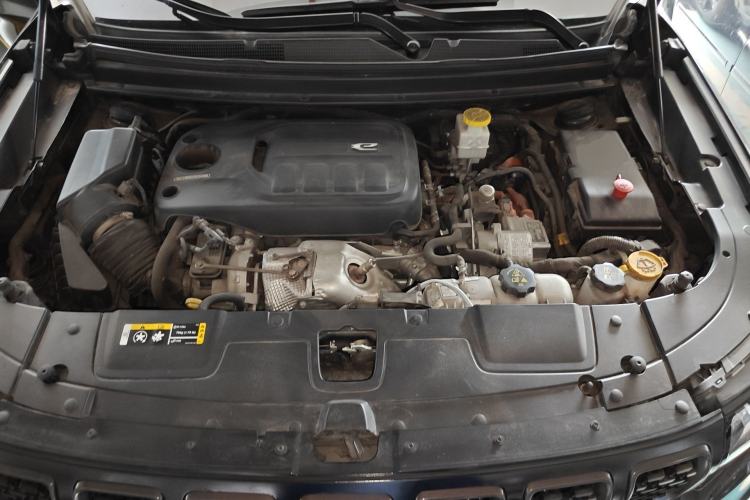 Used Jeep Grand Commander PHEV 2022 2.0T Plug-in Hybrid Version Engine Bay