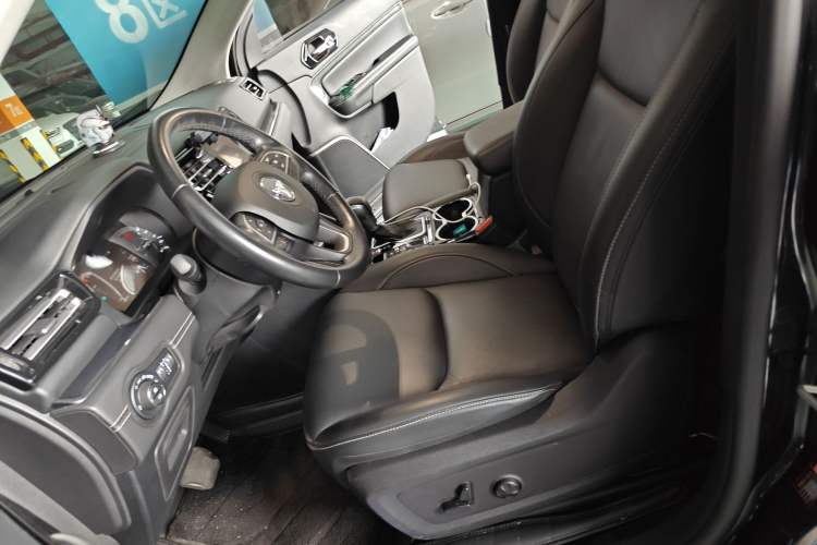 Used Jeep Grand Commander PHEV 2022 2.0T Plug-in Hybrid Version Left Front Seat