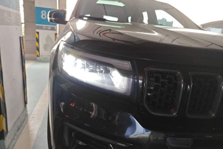 Used Jeep Grand Commander PHEV 2022 2.0T Plug-in Hybrid Version Right Front Headlight